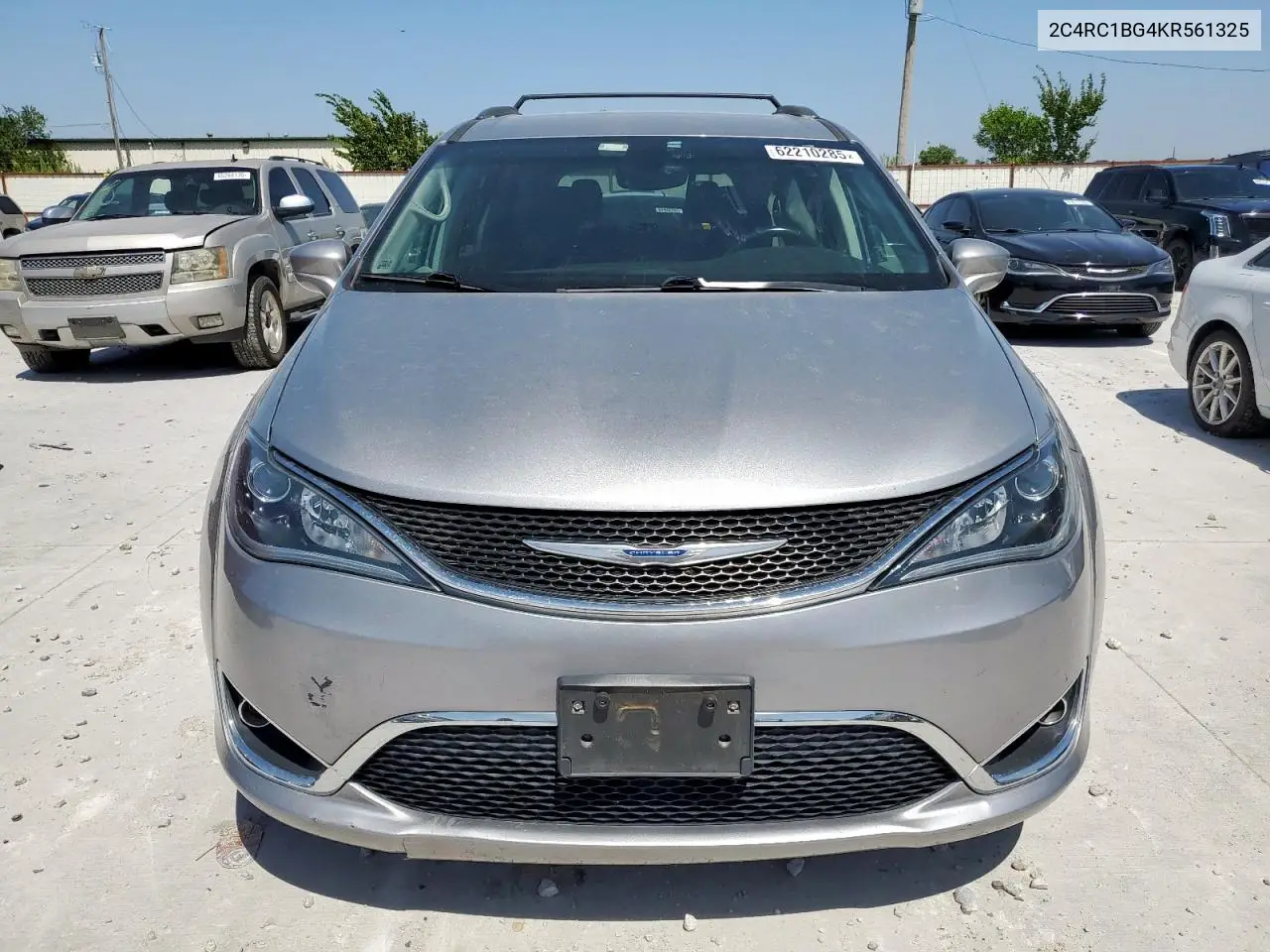2019 Chrysler Pacifica Touring L VIN: 2C4RC1BG4KR561325 Lot: 62210285