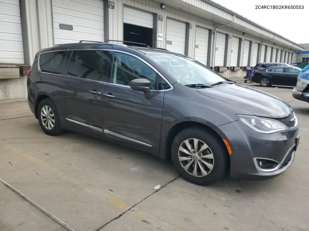 2019 Chrysler Pacifica Touring L VIN: 2C4RC1BG2KR650553 Lot: 62995955