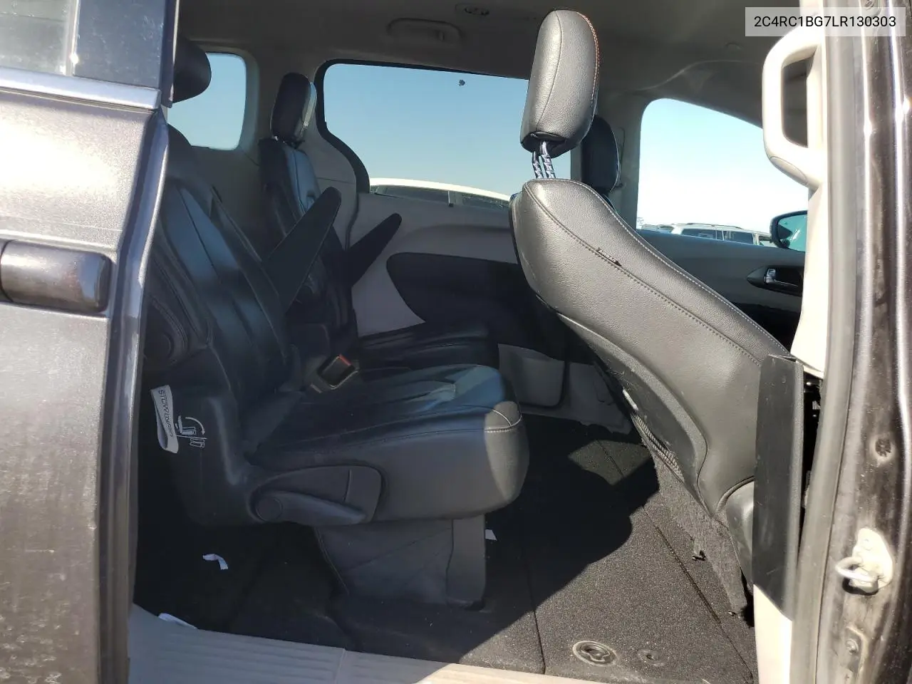 2020 Chrysler Pacifica Touring L VIN: 2C4RC1BG7LR130303 Lot: 52388575