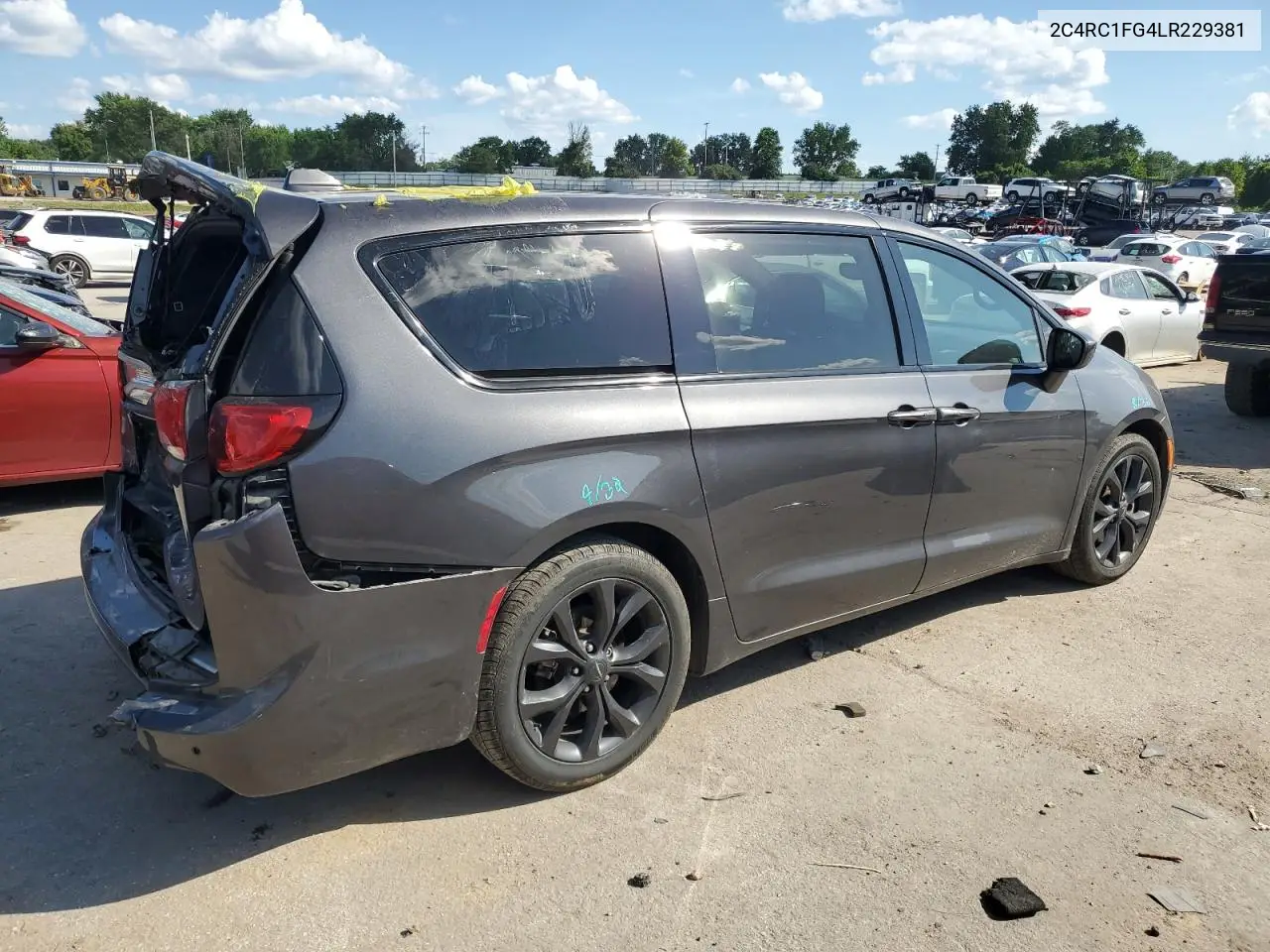 2020 Chrysler Pacifica Touring VIN: 2C4RC1FG4LR229381 Lot: 62151085