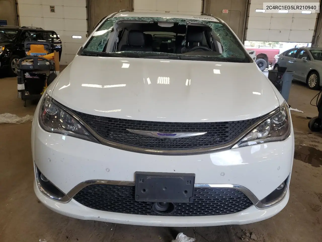 2020 Chrysler Pacifica Touring L Plus VIN: 2C4RC1EG5LR210940 Lot: 62493605