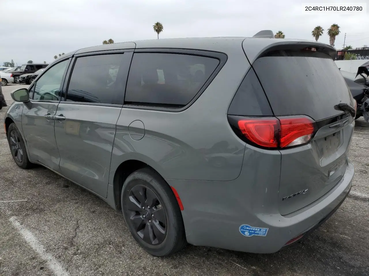 2020 Chrysler Pacifica Hybrid Touring VIN: 2C4RC1H70LR240780 Lot: 65603485