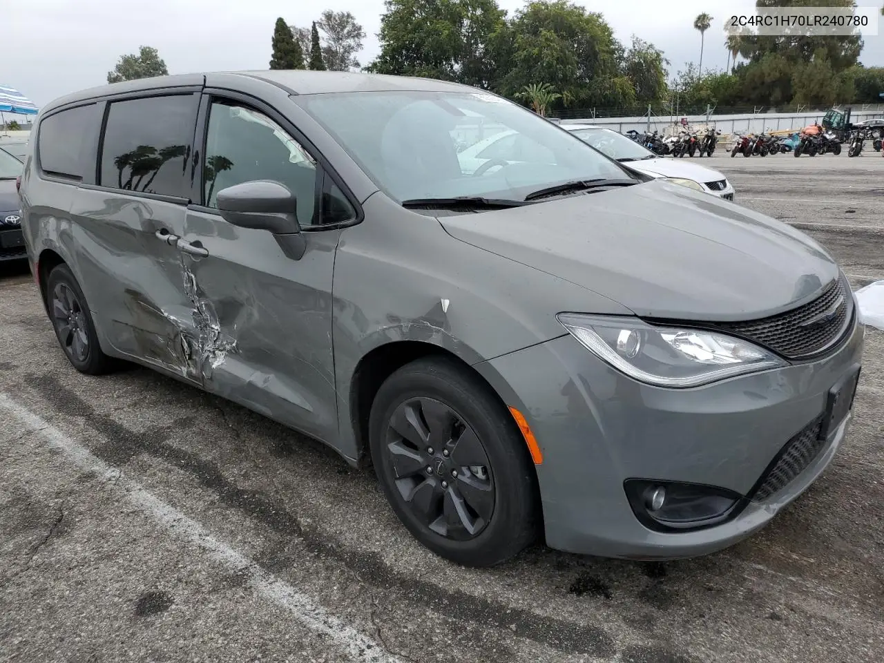 2020 Chrysler Pacifica Hybrid Touring VIN: 2C4RC1H70LR240780 Lot: 65603485