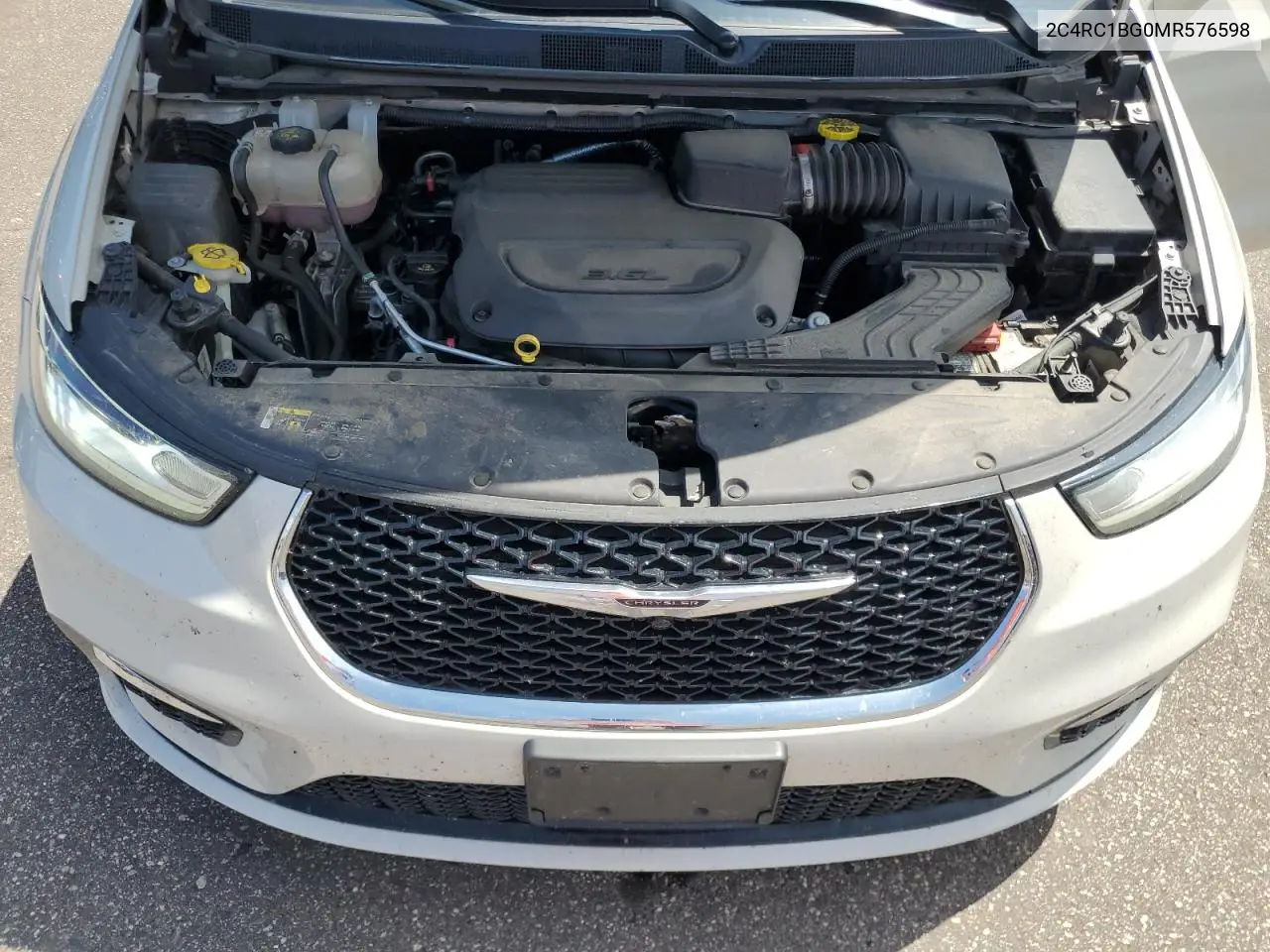 2021 Chrysler Pacifica Touring L VIN: 2C4RC1BG0MR576598 Lot: 65610525