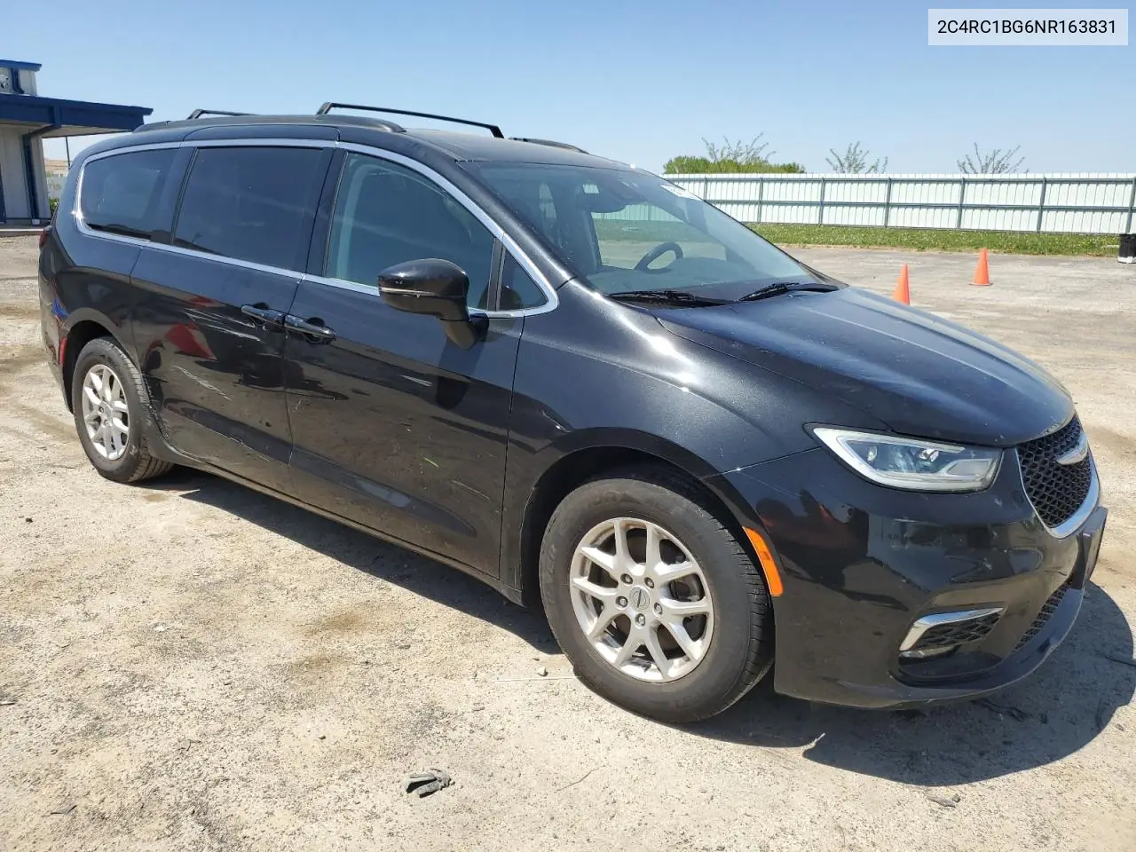 2022 Chrysler Pacifica Touring L VIN: 2C4RC1BG6NR163831 Lot: 56471225