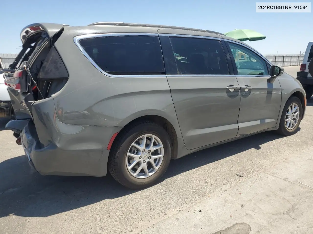 2022 Chrysler Pacifica Touring L VIN: 2C4RC1BG1NR191584 Lot: 60469305