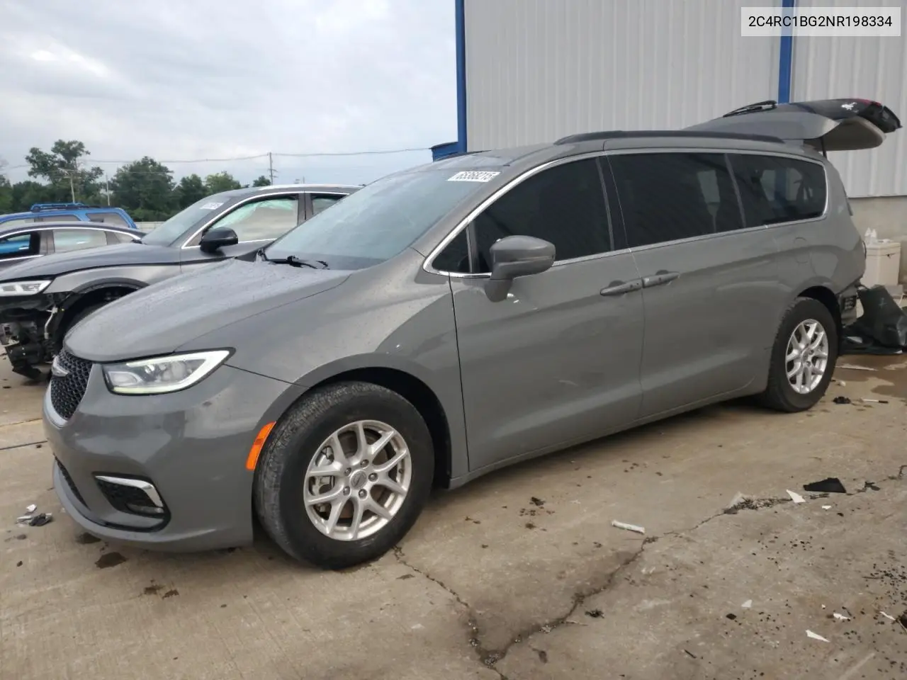 2022 Chrysler Pacifica Touring L VIN: 2C4RC1BG2NR198334 Lot: 65368215