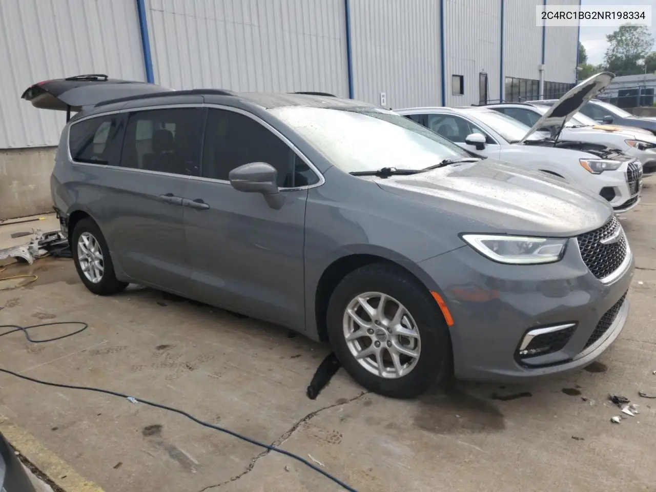 2022 Chrysler Pacifica Touring L VIN: 2C4RC1BG2NR198334 Lot: 65368215
