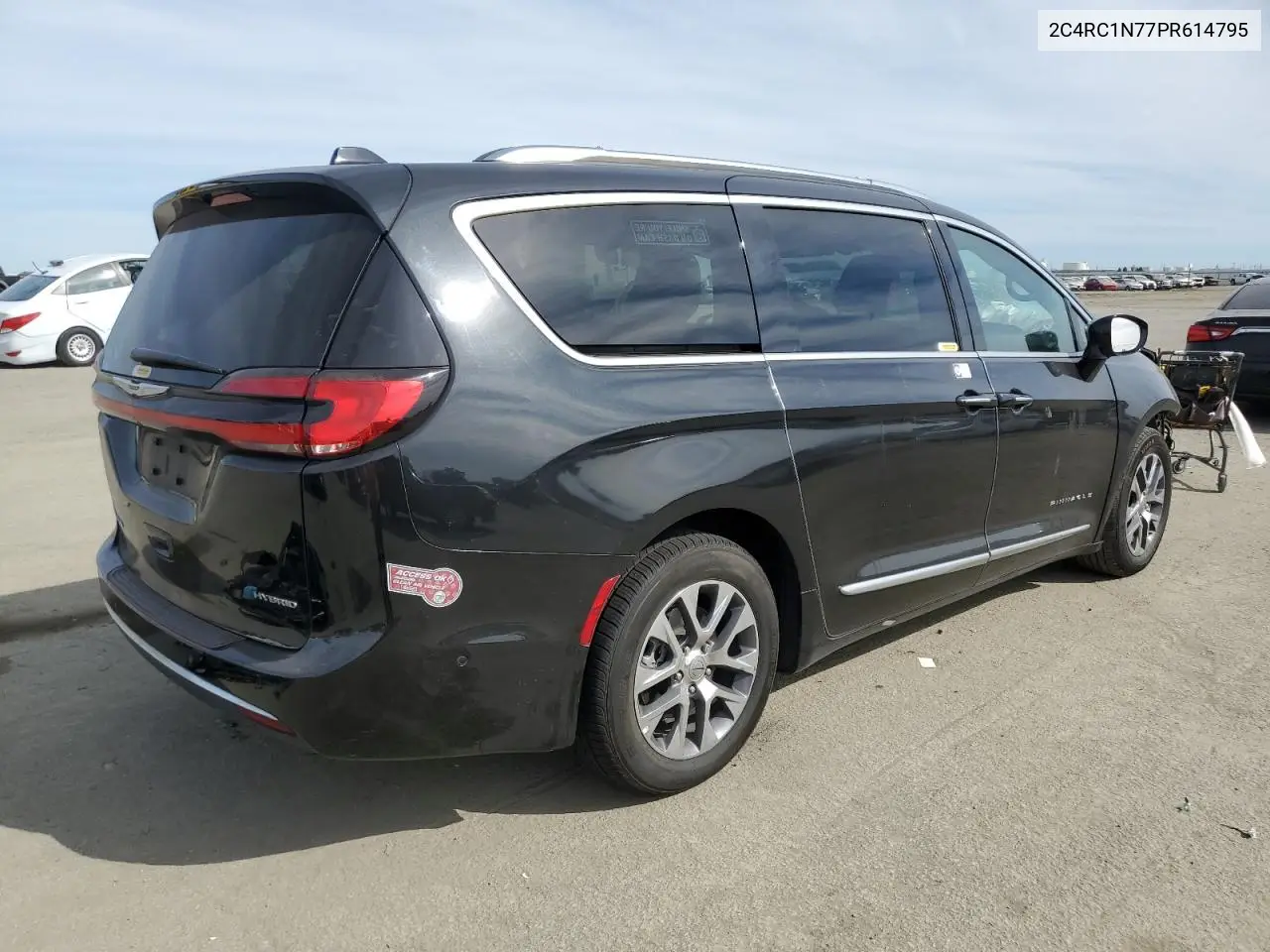 2023 Chrysler Pacifica Hybrid Pinnacle VIN: 2C4RC1N77PR614795 Lot: 47002685