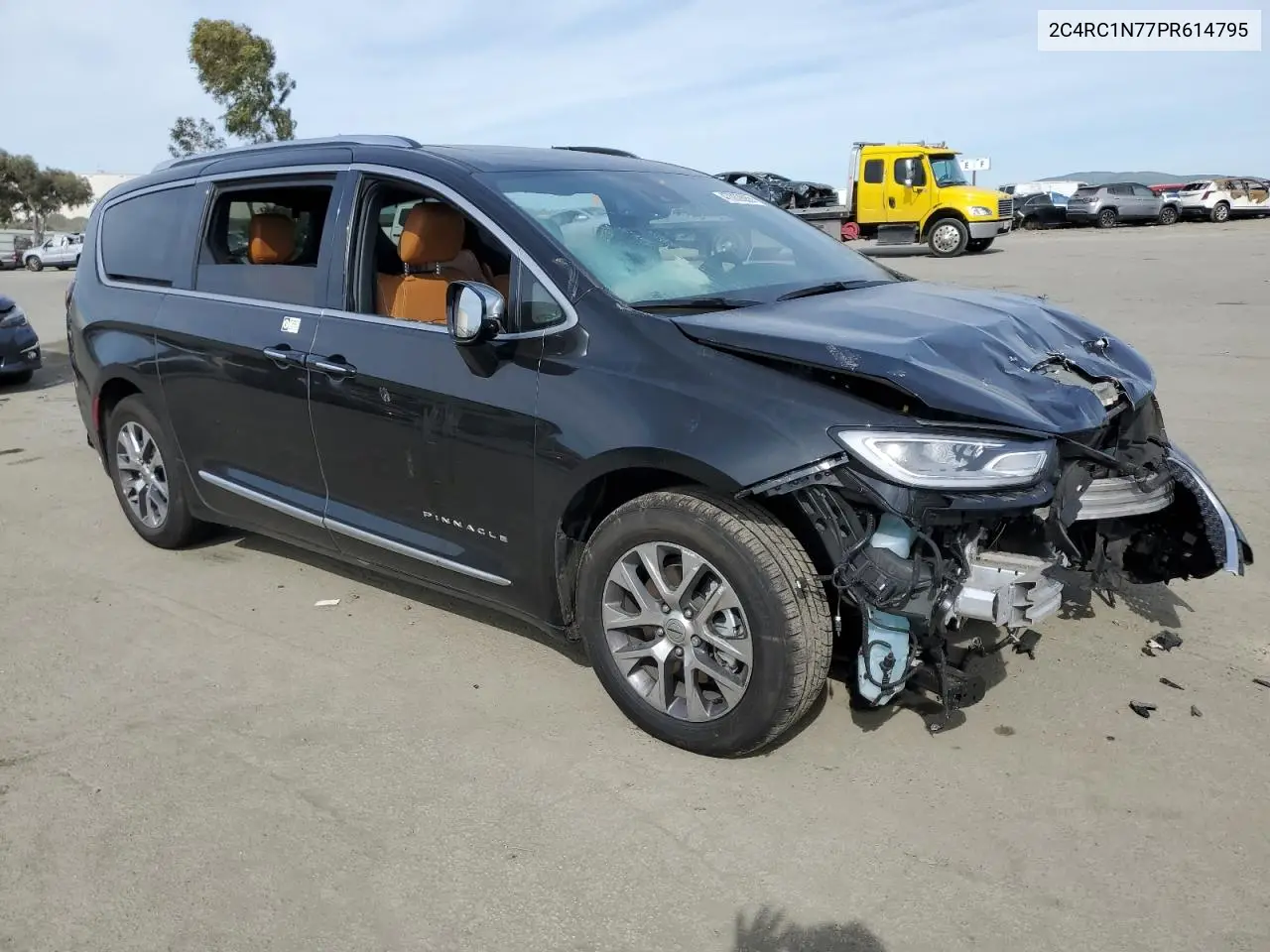 2023 Chrysler Pacifica Hybrid Pinnacle VIN: 2C4RC1N77PR614795 Lot: 47002685