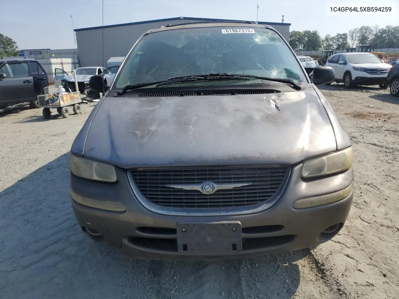 1999 Chrysler Town & Country Limited VIN: 1C4GP64L5XB594259 Lot: 61962315