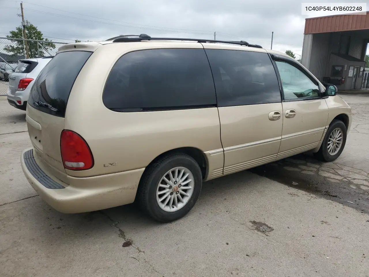 2000 Chrysler Town & Country Lxi VIN: 1C4GP54L4YB602248 Lot: 56802765