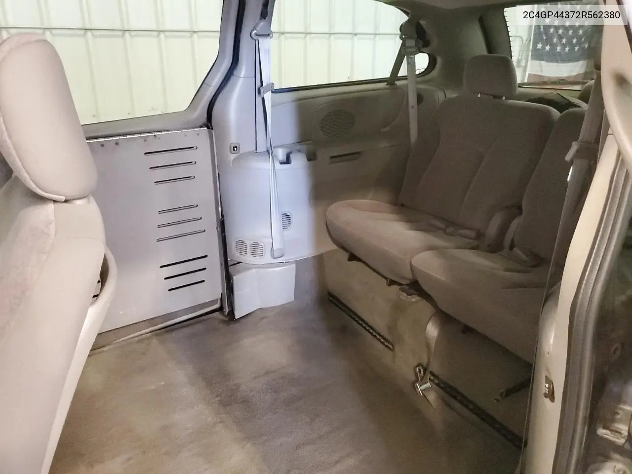 2002 Chrysler Town & Country Lx VIN: 2C4GP44372R562380 Lot: 56752925