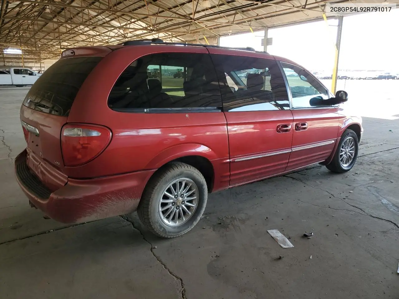 2002 Chrysler Town & Country Lxi VIN: 2C8GP54L92R791017 Lot: 61985205