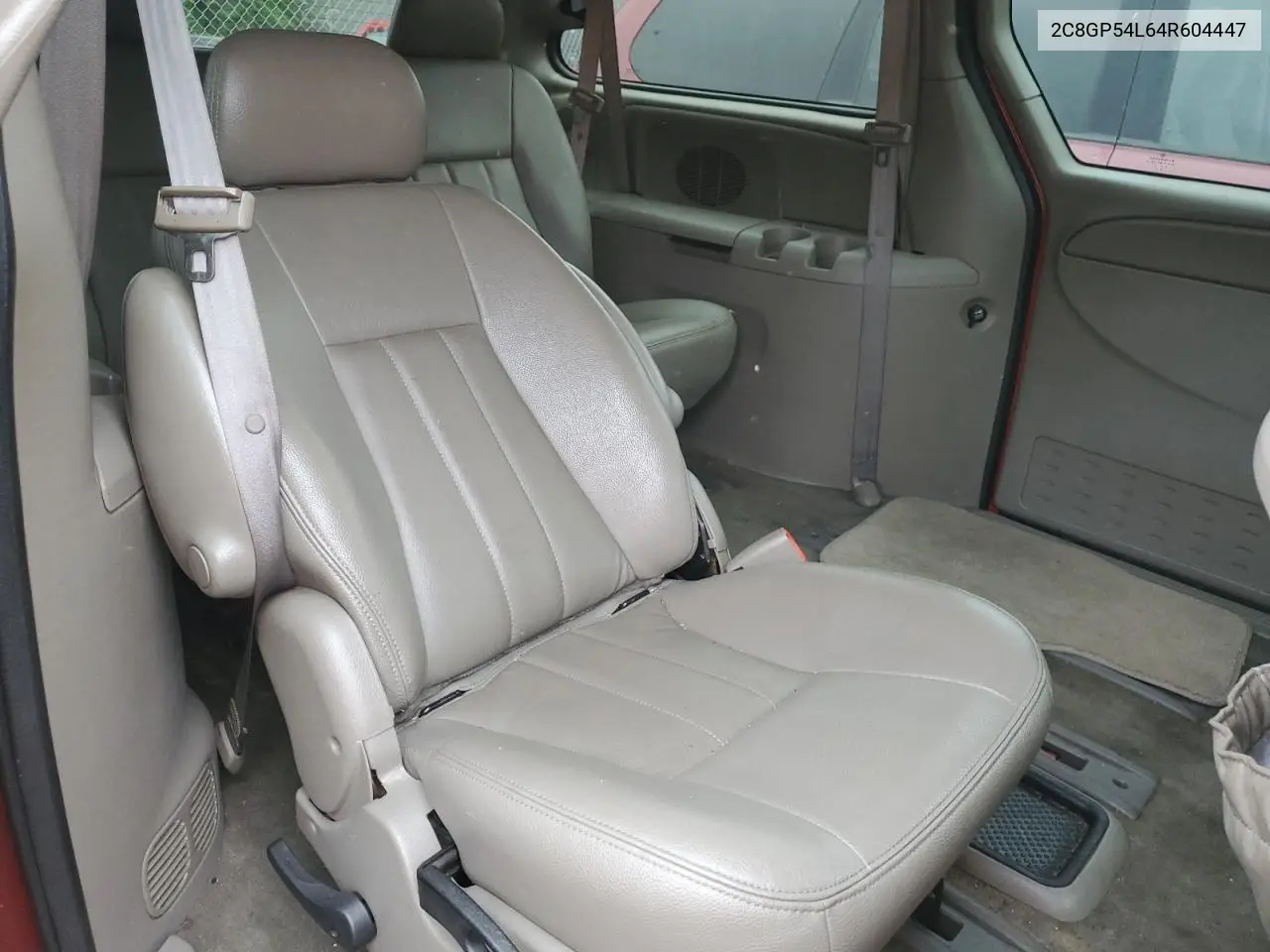 2004 Chrysler Town & Country Touring VIN: 2C8GP54L64R604447 Lot: 62685255