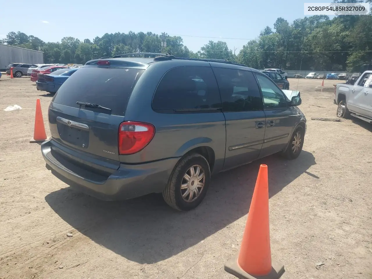 2005 Chrysler Town & Country Touring VIN: 2C8GP54L85R327009 Lot: 56355685