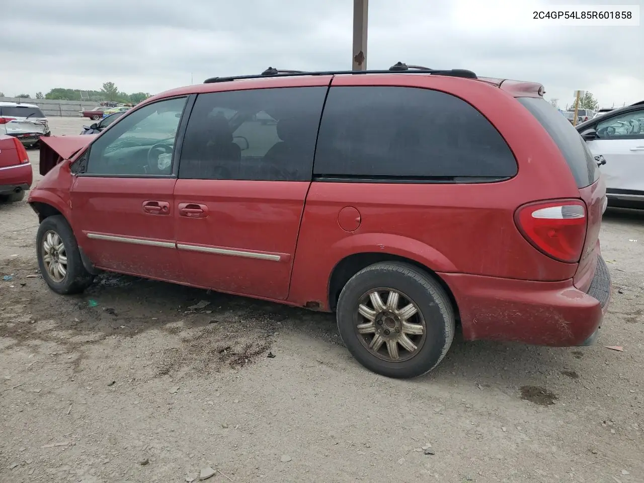 2005 Chrysler Town & Country Touring VIN: 2C4GP54L85R601858 Lot: 56658045