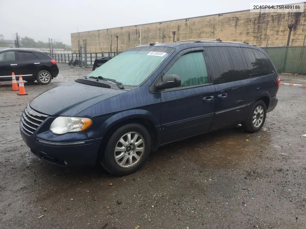 2005 Chrysler Town & Country Limited VIN: 2C4GP64L75R489186 Lot: 56739385