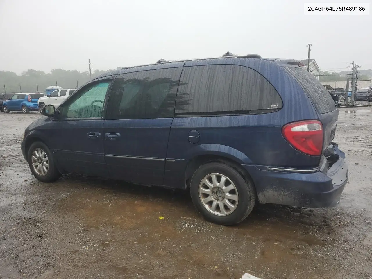 2005 Chrysler Town & Country Limited VIN: 2C4GP64L75R489186 Lot: 56739385
