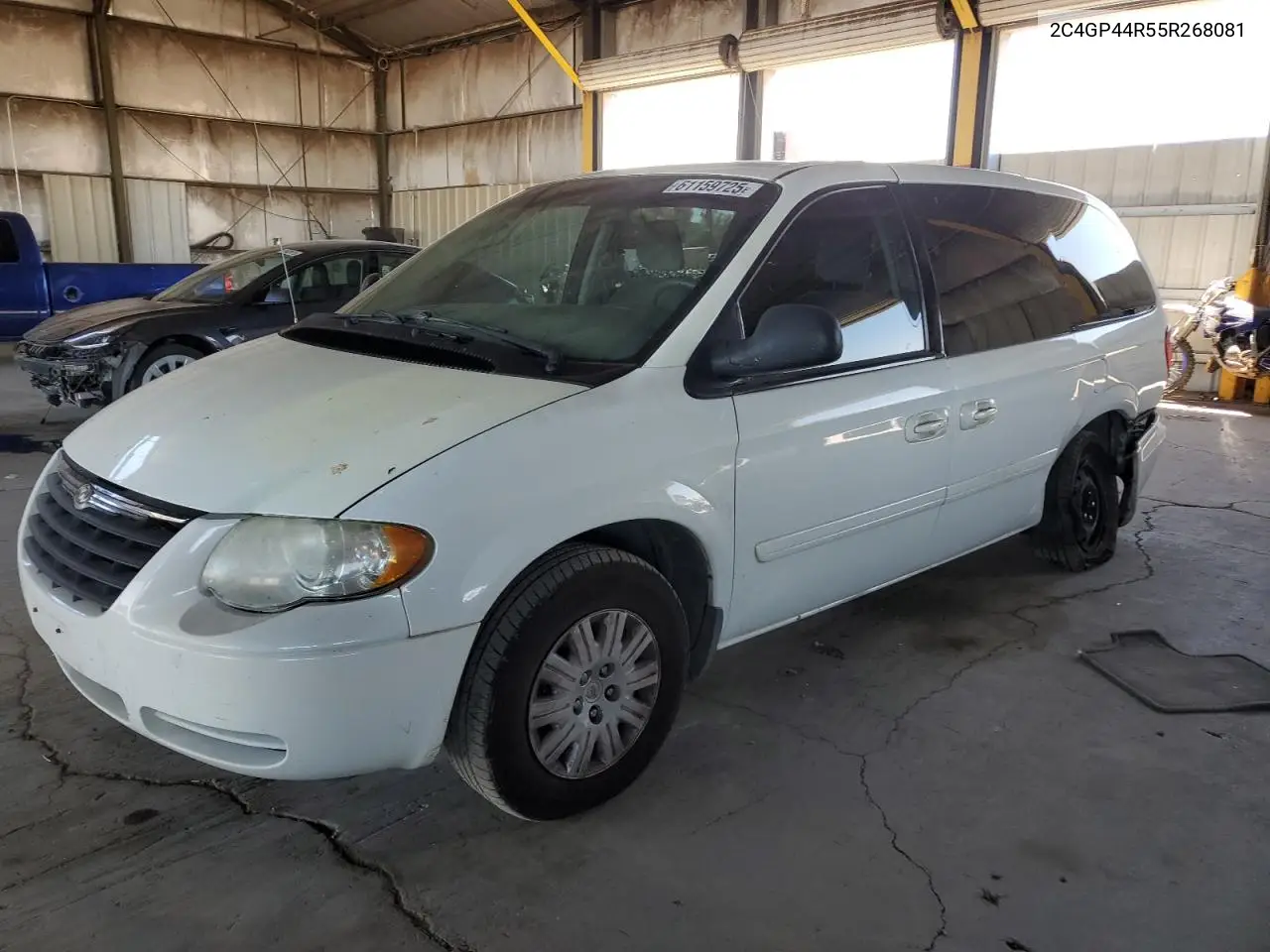 2005 Chrysler Town & Country Lx VIN: 2C4GP44R55R268081 Lot: 61159725