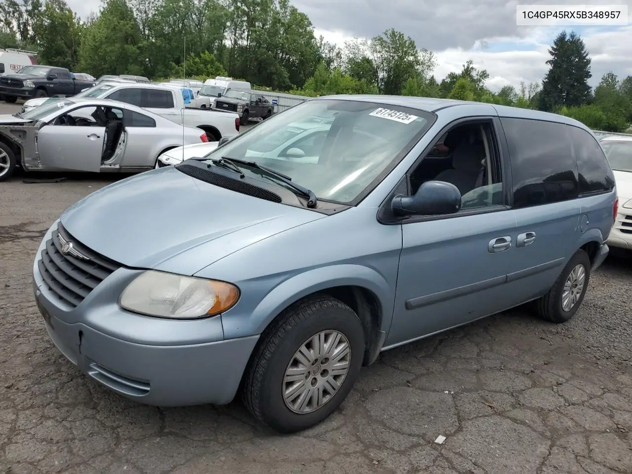 2005 Chrysler Town & Country VIN: 1C4GP45RX5B348957 Lot: 61745125