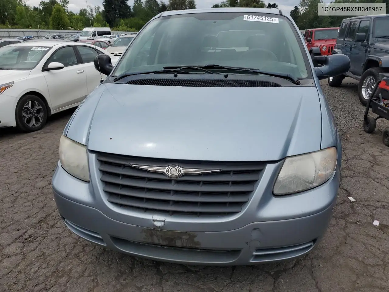 2005 Chrysler Town & Country VIN: 1C4GP45RX5B348957 Lot: 61745125
