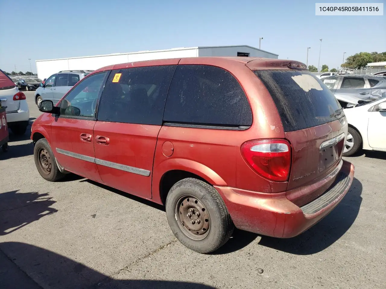 2005 Chrysler Town & Country VIN: 1C4GP45R05B411516 Lot: 62011015