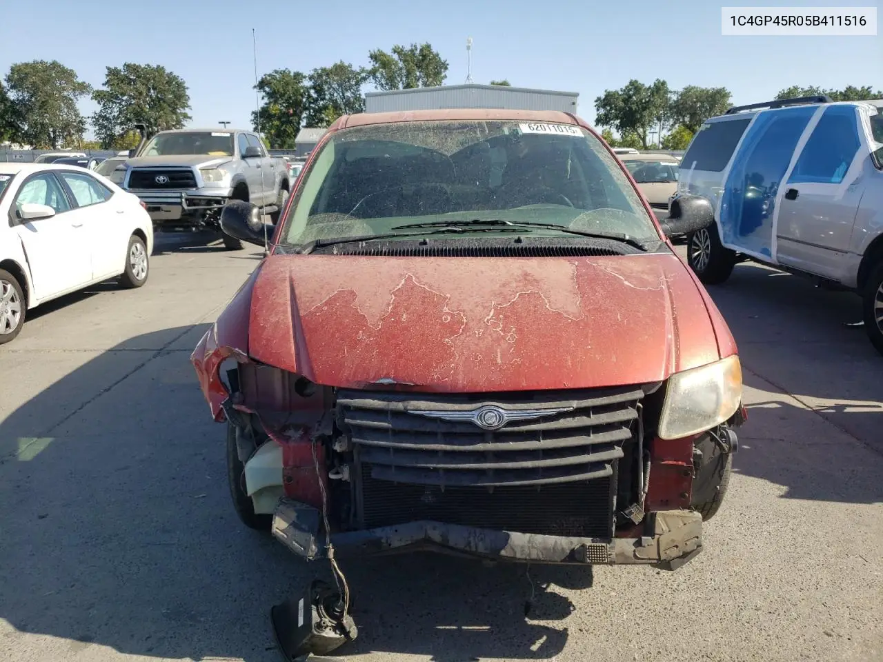 2005 Chrysler Town & Country VIN: 1C4GP45R05B411516 Lot: 62011015