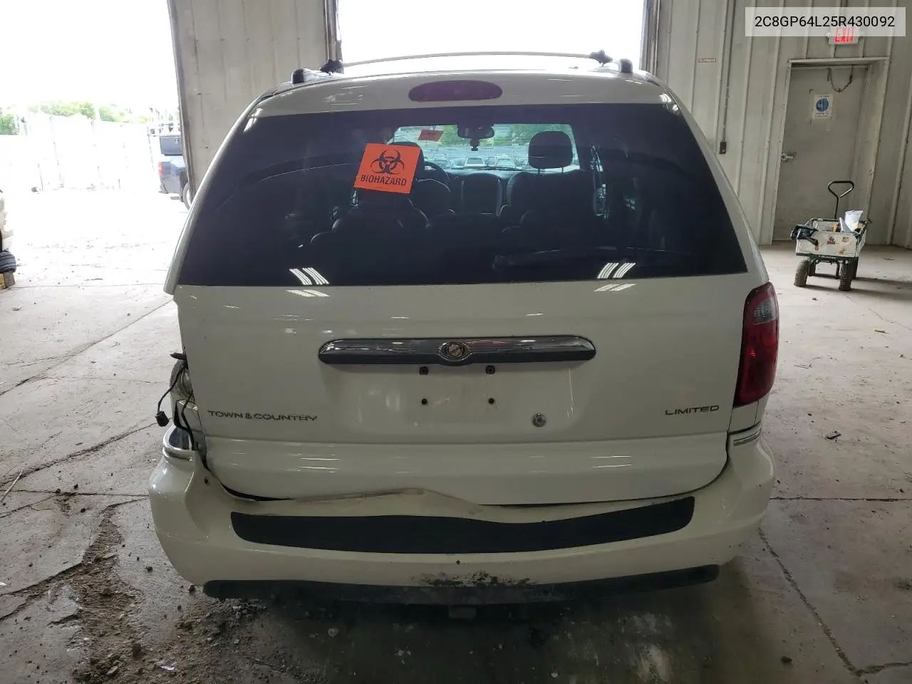 2005 Chrysler Town & Country Limited VIN: 2C8GP64L25R430092 Lot: 62704545