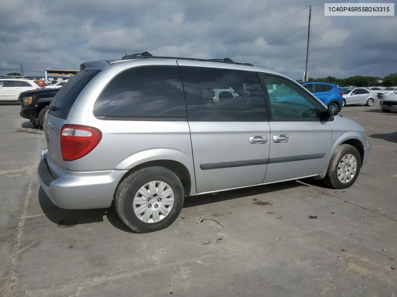2005 Chrysler Town & Country VIN: 1C4GP45R55B263315 Lot: 62827265
