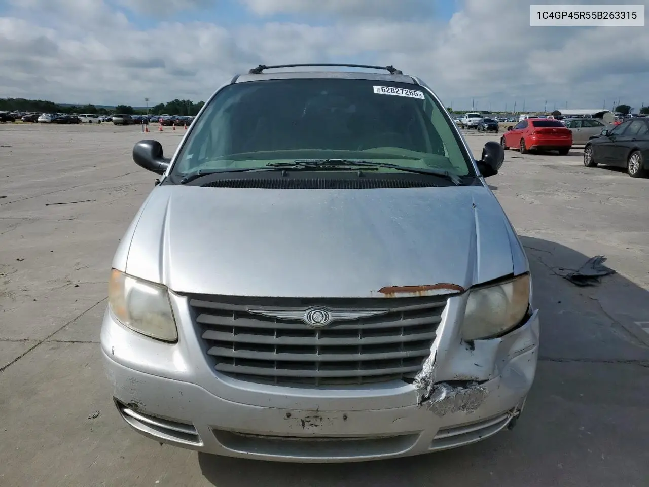 2005 Chrysler Town & Country VIN: 1C4GP45R55B263315 Lot: 62827265