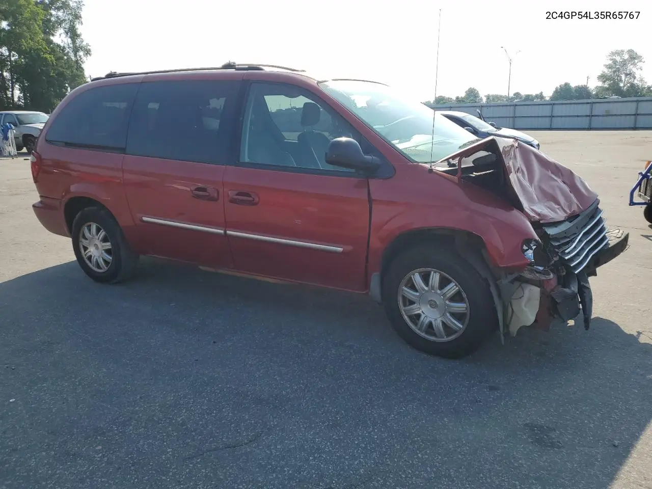 2005 Chrysler Town & Country Touring VIN: 2C4GP54L35R65767 Lot: 62833715