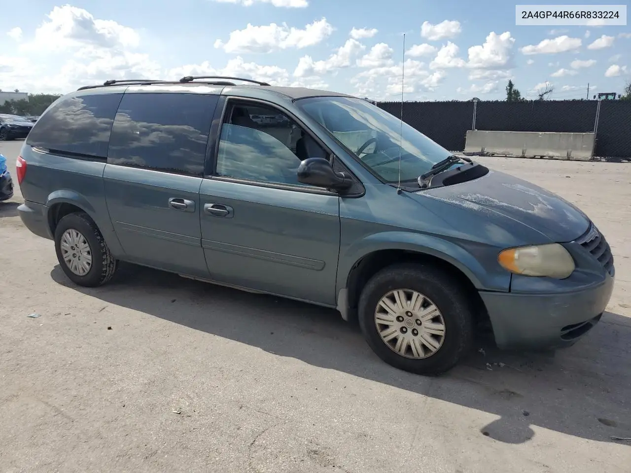 2006 Chrysler Town & Country Lx VIN: 2A4GP44R66R833224 Lot: 61657795