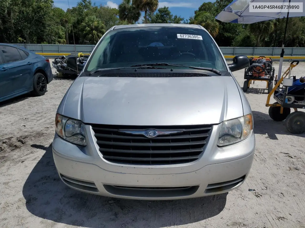2006 Chrysler Town & Country VIN: 1A4GP45R46B739890 Lot: 62736305