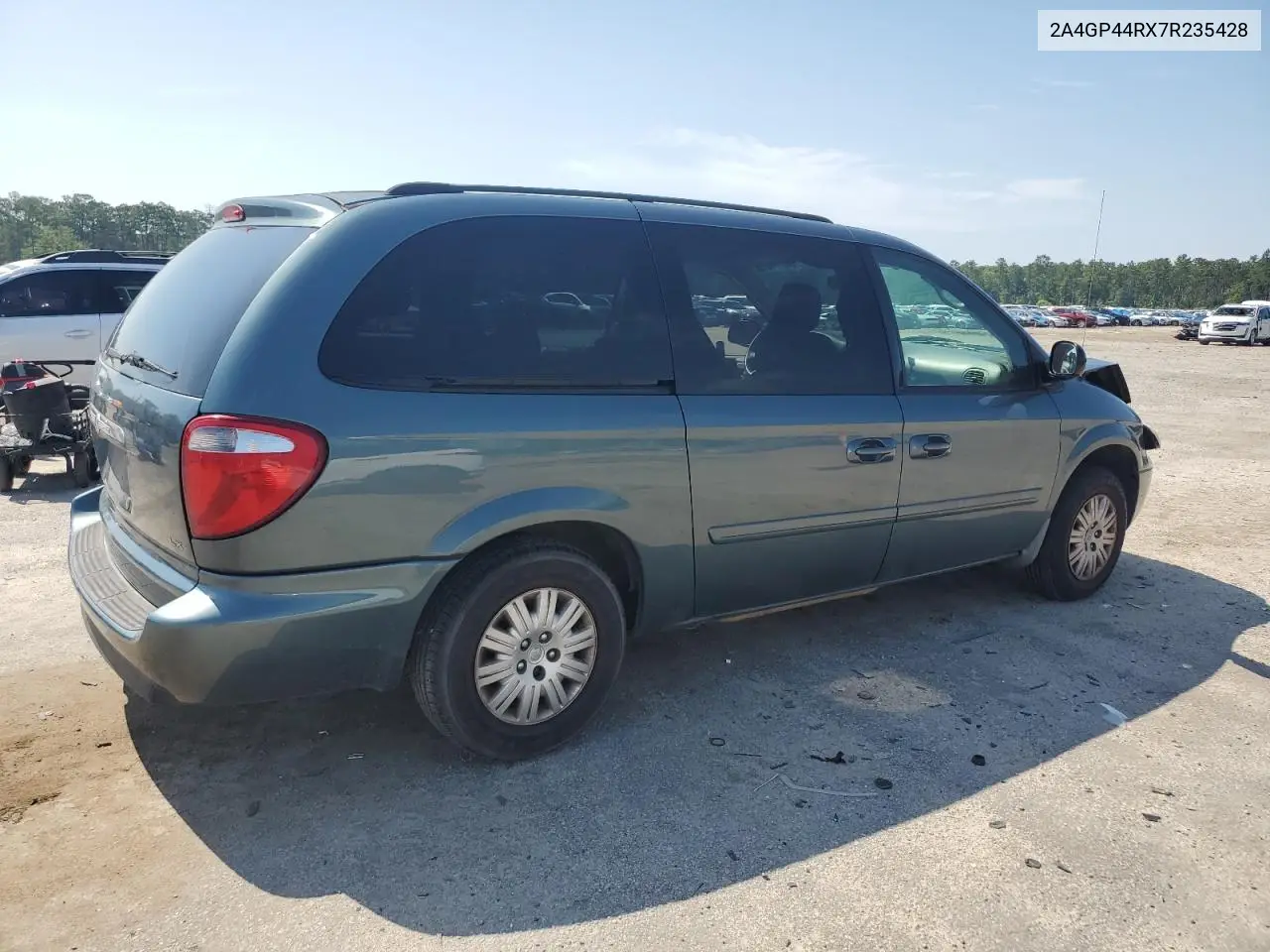 2007 Chrysler Town & Country Lx VIN: 2A4GP44RX7R235428 Lot: 62664055