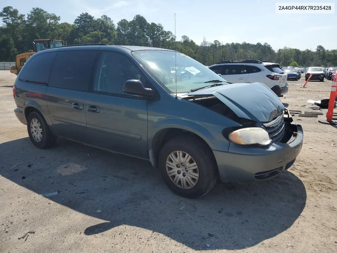 2007 Chrysler Town & Country Lx VIN: 2A4GP44RX7R235428 Lot: 62664055