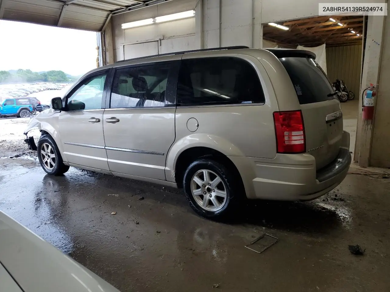 2009 Chrysler Town & Country Touring VIN: 2A8HR54139R524974 Lot: 55335605