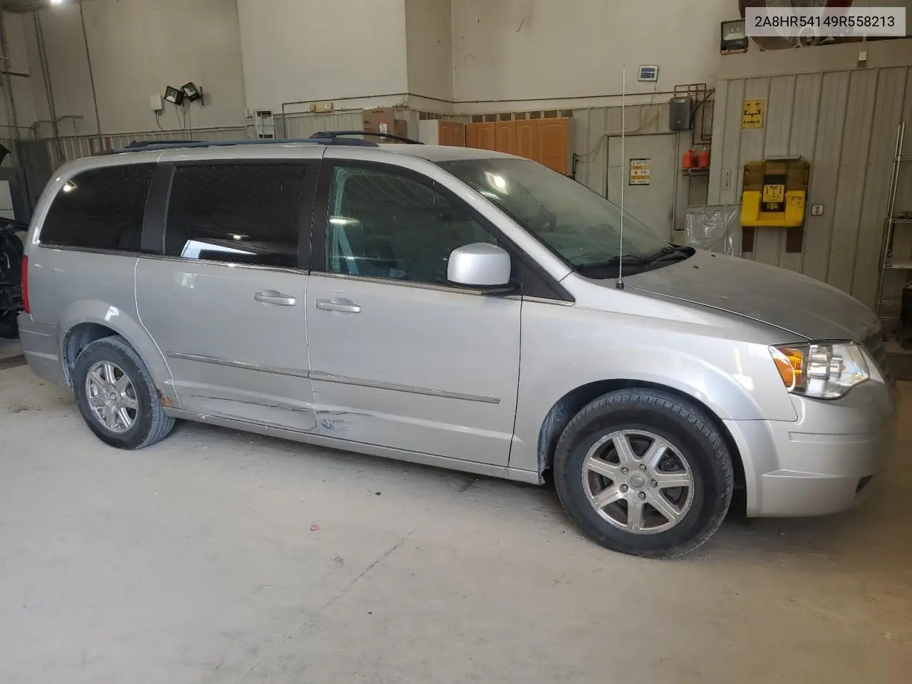 2009 Chrysler Town & Country Touring VIN: 2A8HR54149R558213 Lot: 56735045