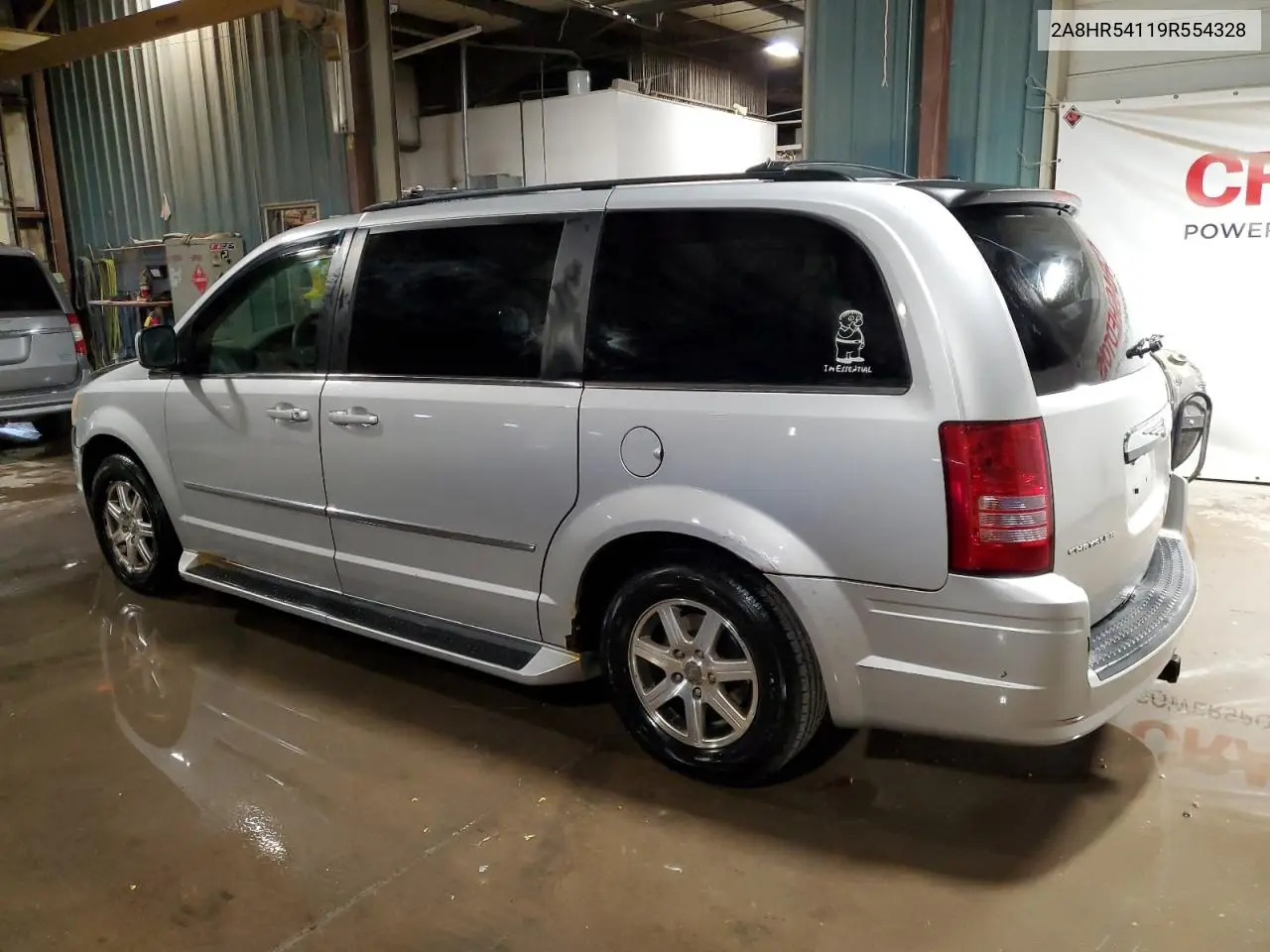2009 Chrysler Town & Country Touring VIN: 2A8HR54119R554328 Lot: 61281885