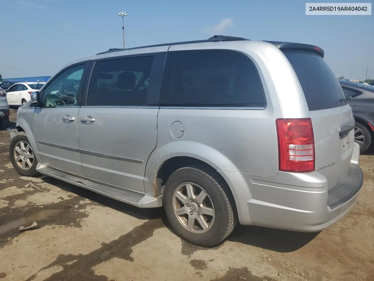 2010 Chrysler Town & Country Touring VIN: 2A4RR5D19AR404042 Lot: 62632525