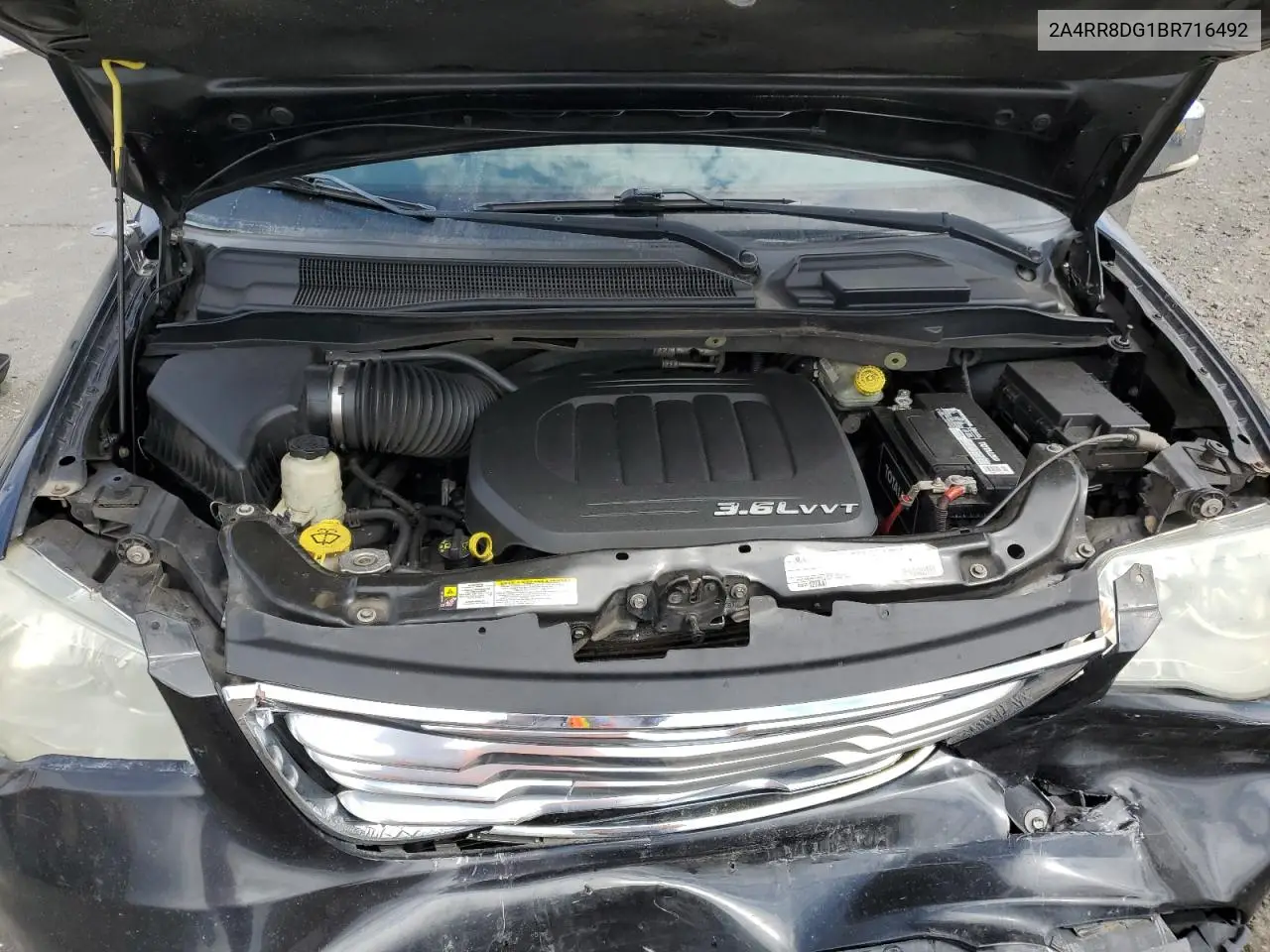 2011 Chrysler Town & Country Touring L VIN: 2A4RR8DG1BR716492 Lot: 56987445