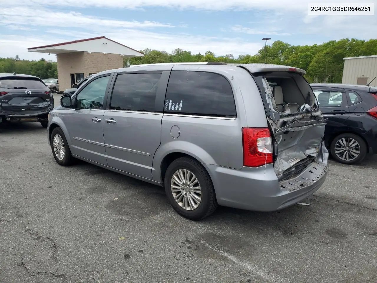 2013 Chrysler Town & Country Limited VIN: 2C4RC1GG5DR646251 Lot: 56163305