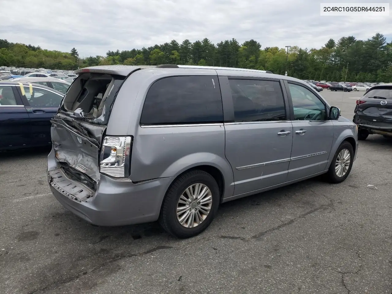 2013 Chrysler Town & Country Limited VIN: 2C4RC1GG5DR646251 Lot: 56163305