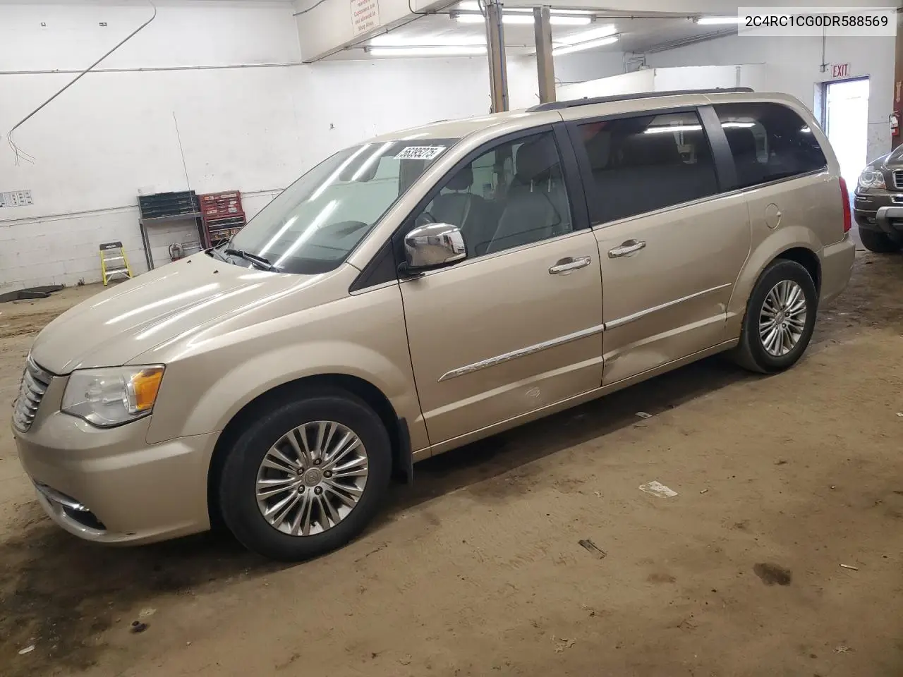 2013 Chrysler Town & Country Touring L VIN: 2C4RC1CG0DR588569 Lot: 56395275