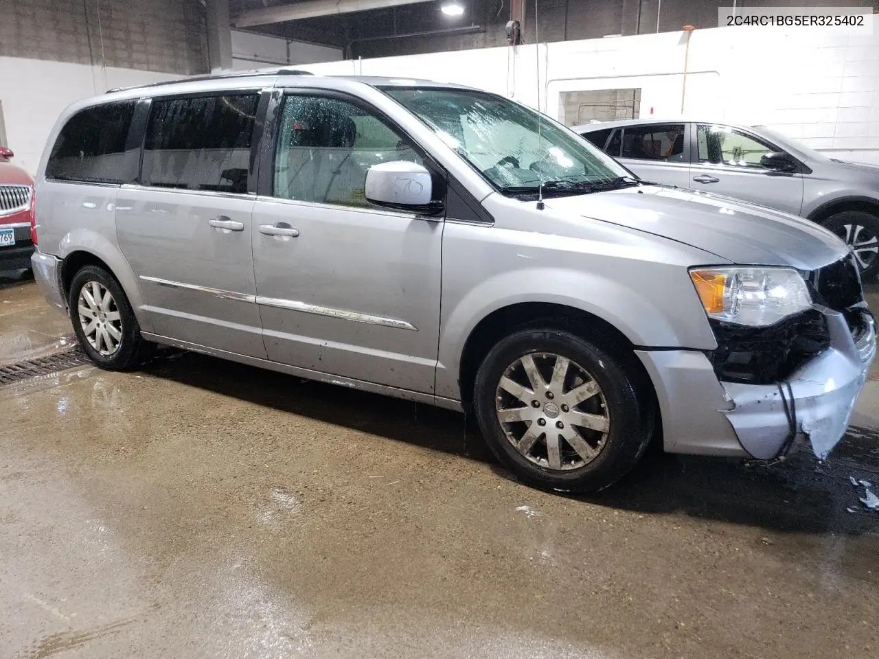 2014 Chrysler Town & Country Touring VIN: 2C4RC1BG5ER325402 Lot: 56480485