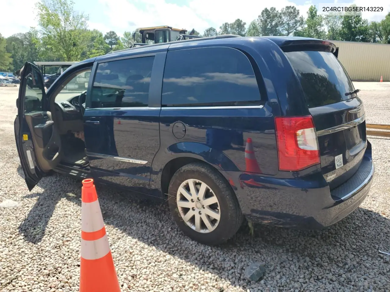 2014 Chrysler Town & Country Touring VIN: 2C4RC1BG5ER143229 Lot: 56723055