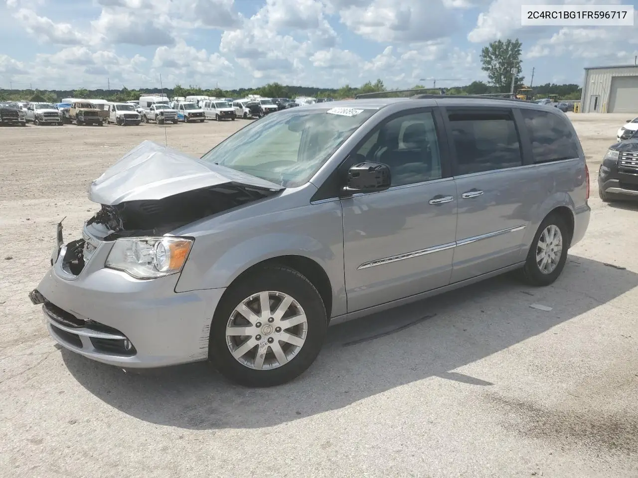 2015 Chrysler Town & Country Touring VIN: 2C4RC1BG1FR596717 Lot: 62280895