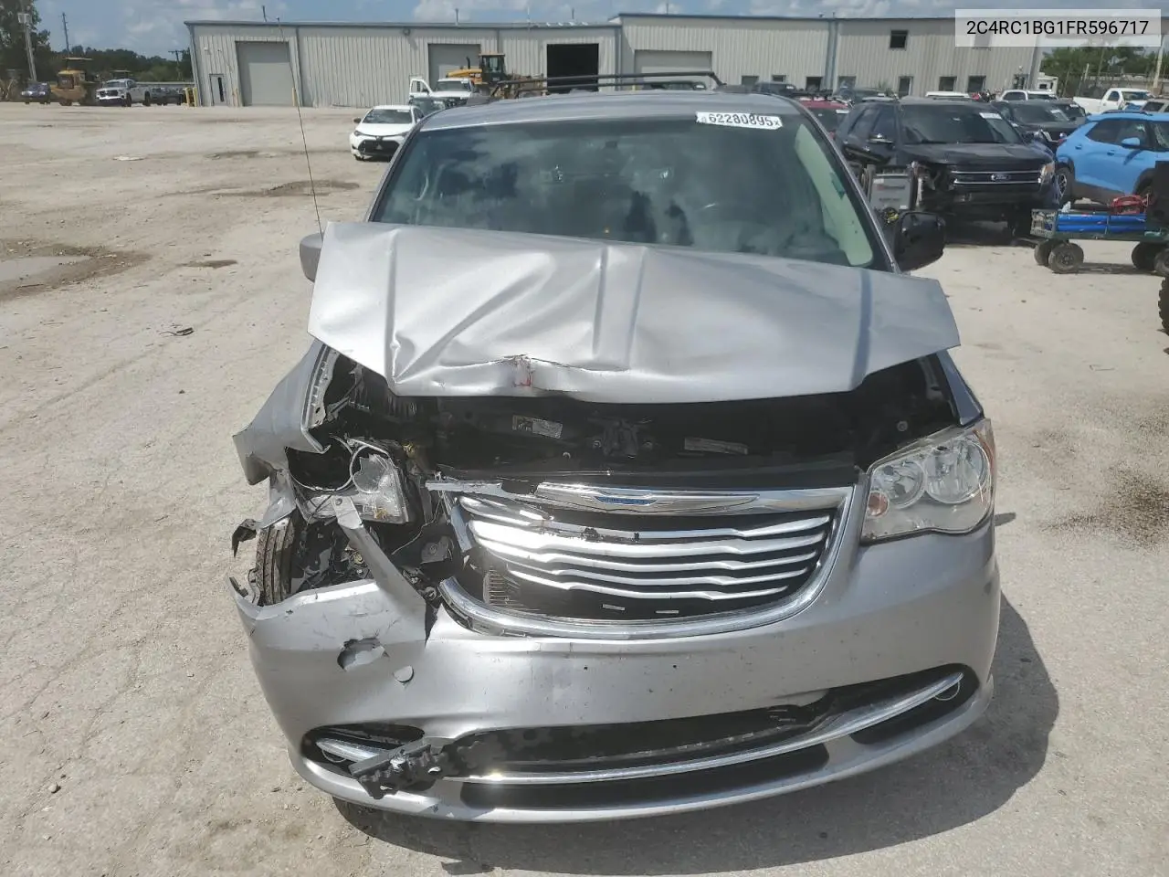 2015 Chrysler Town & Country Touring VIN: 2C4RC1BG1FR596717 Lot: 62280895