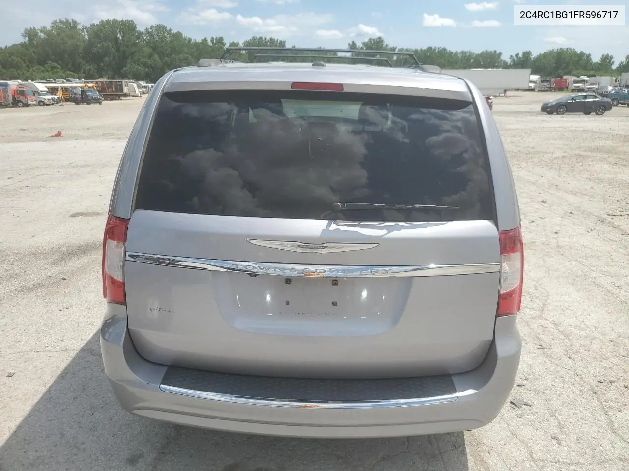 2015 Chrysler Town & Country Touring VIN: 2C4RC1BG1FR596717 Lot: 62280895