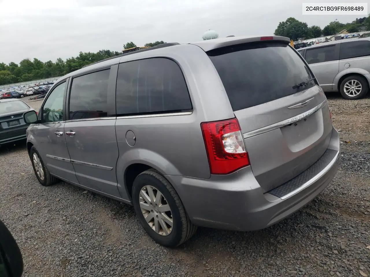 2015 Chrysler Town & Country Touring VIN: 2C4RC1BG9FR698489 Lot: 62866365